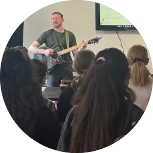 Dan leads worship